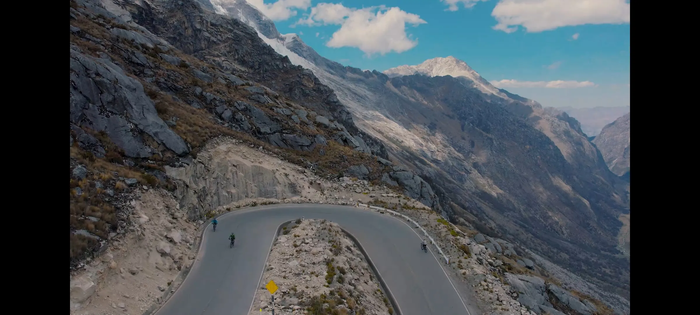 Paisaje espectacular de la Cordillera Blanca