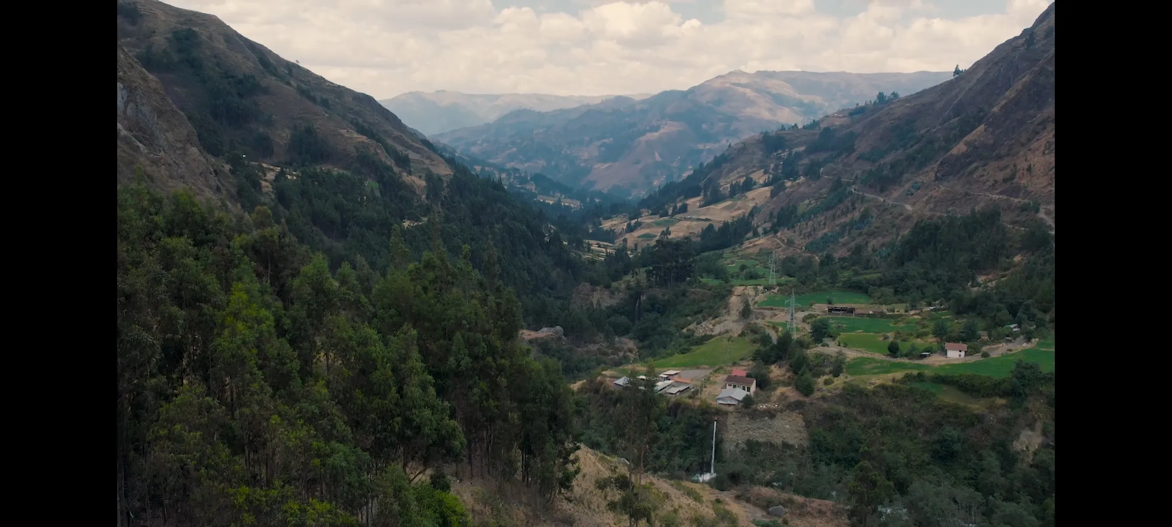 Vista panorámica de la ruta en Cordillera Negra